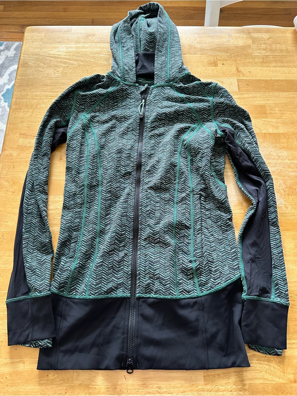 Lululemon daily practice jacket size 6